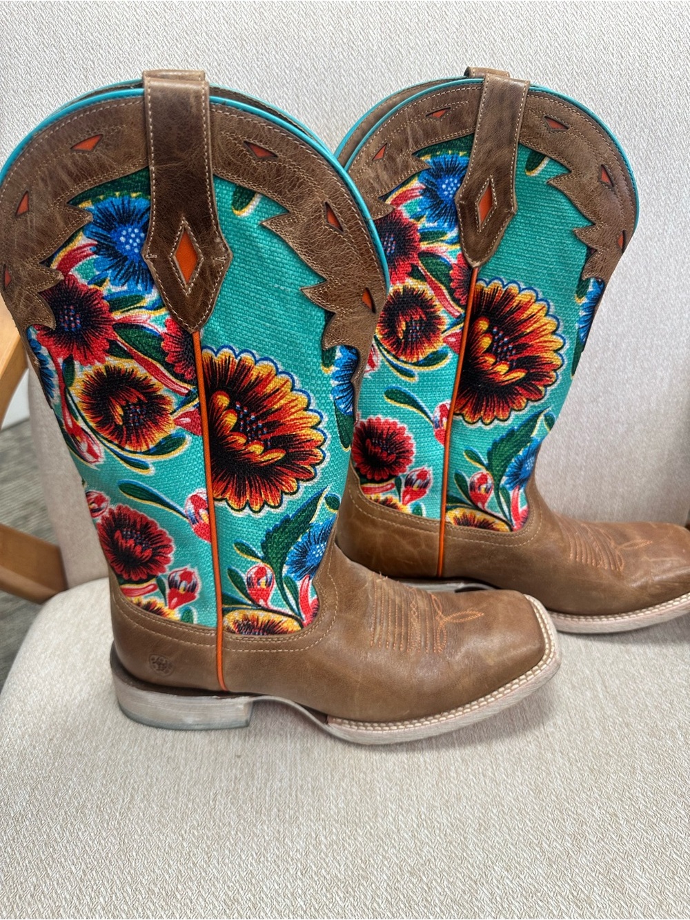 Ariat Brown Leather Cowboy Boots with Teal Insole - Picture 6 of 9